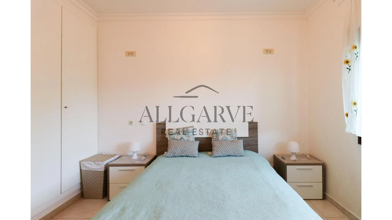 Apartamento T1 para Venda em Portimão Foto 6