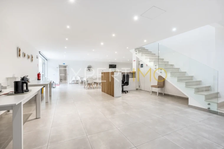 Moradia T5 para Venda em Guia, Ilha e Mata Mourisca Foto 8