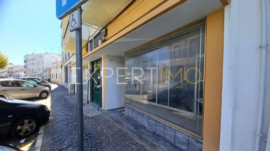 Loja para Venda em Beja (Santiago Maior e São João Baptista)