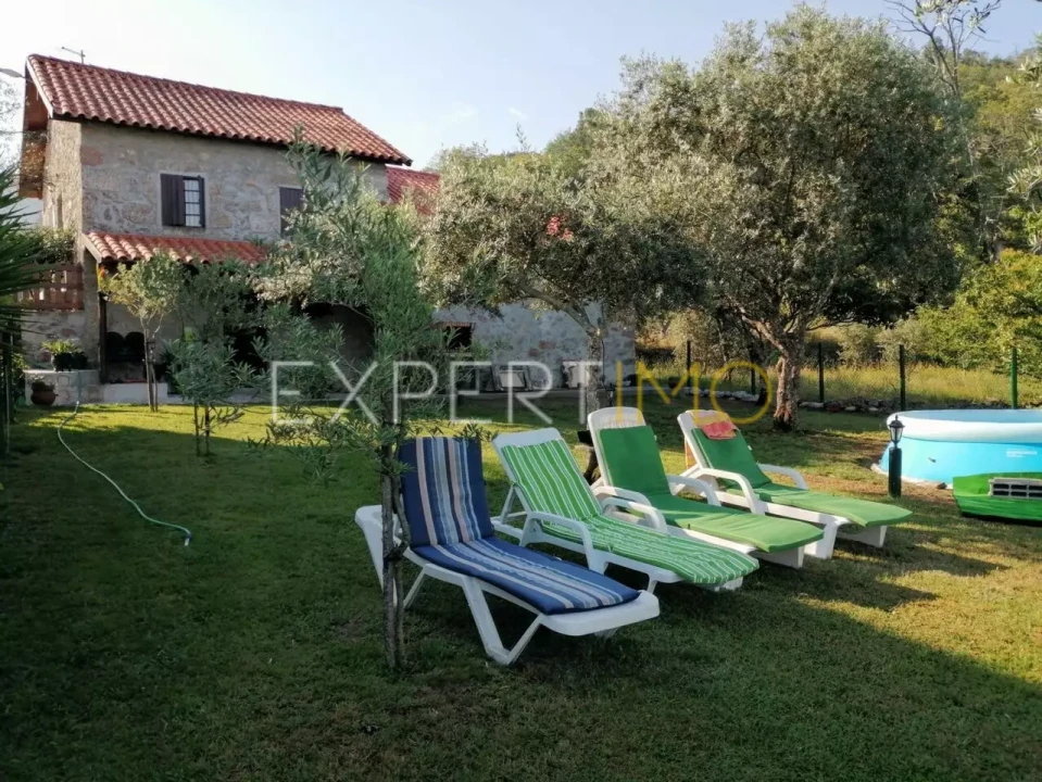 Quinta T2 para Venda em Seia, São Romão e Lapa dos Dinheiros Foto 1