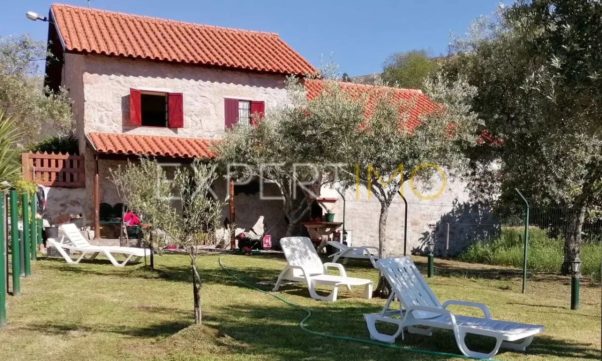 Quinta T2 para Venda em Seia, São Romão e Lapa dos Dinheiros Foto 2