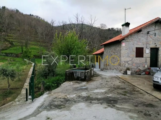 Quinta T2 para Venda em Seia, São Romão e Lapa dos Dinheiros Foto 3