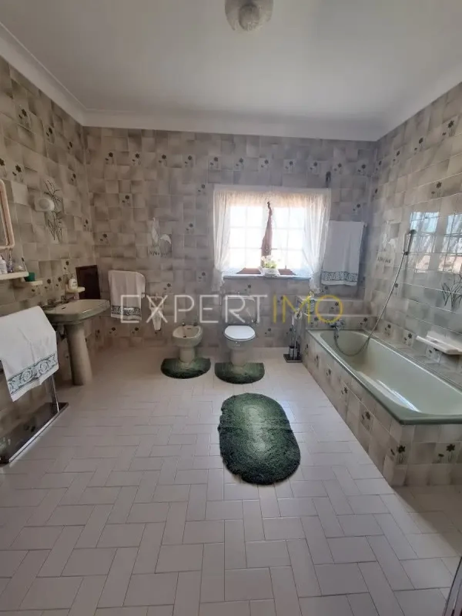 Moradia T5 para Venda em Caldas da Rainha - Santo Onofre e Serra do Bouro Foto 15