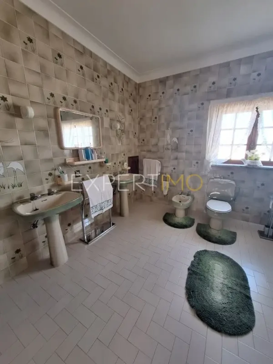 Moradia T5 para Venda em Caldas da Rainha - Santo Onofre e Serra do Bouro Foto 16