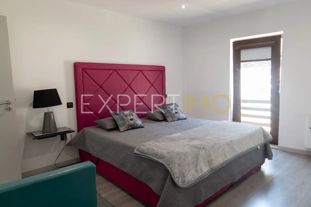 Moradia T5 para Venda em Rabal Foto 9