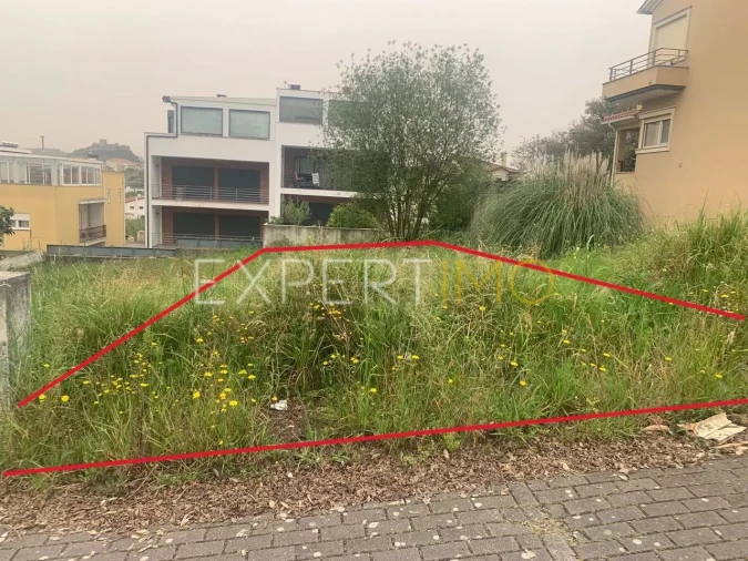 Terreno para Venda em Parceiros e Azoia Foto 2