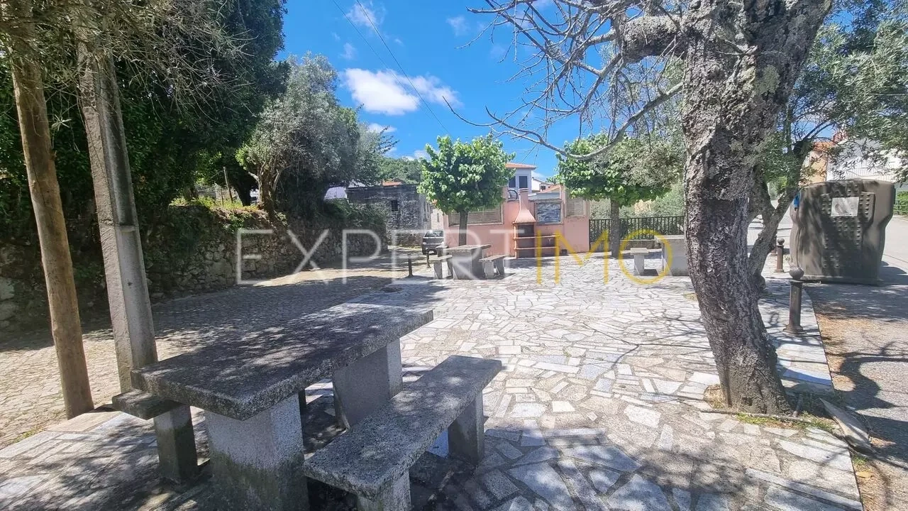 Moradia T1 para Venda em Aldeias e Mangualde da Serra Foto 4