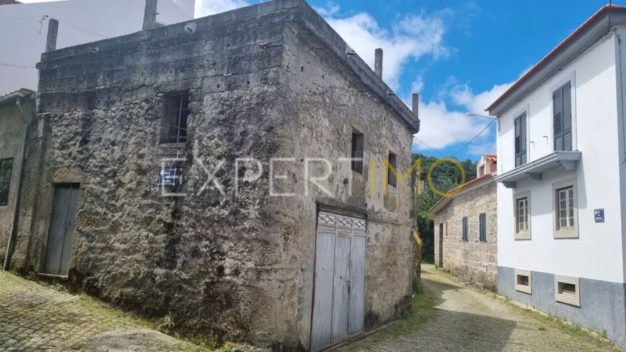 Moradia T1 para Venda em Aldeias e Mangualde da Serra