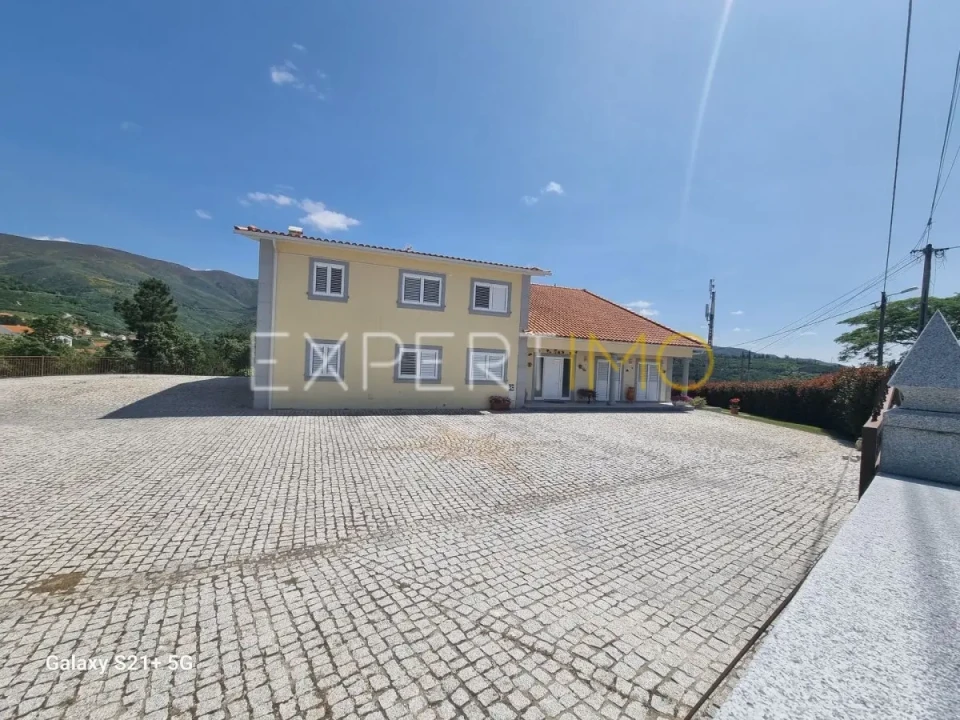 Moradia T5 para Venda em Aldeias e Mangualde da Serra Foto 7