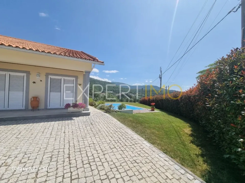 Moradia T5 para Venda em Aldeias e Mangualde da Serra Foto 9