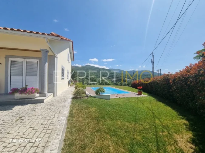 Moradia T5 para Venda em Aldeias e Mangualde da Serra Foto 10