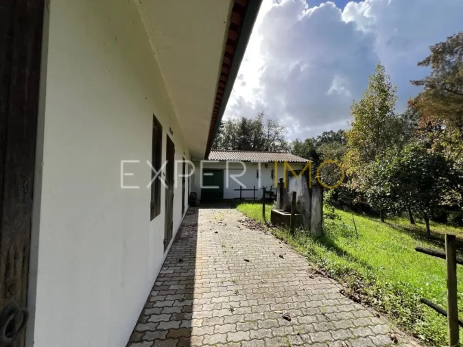 Moradia T3 para Venda em São Silvestre Foto 12