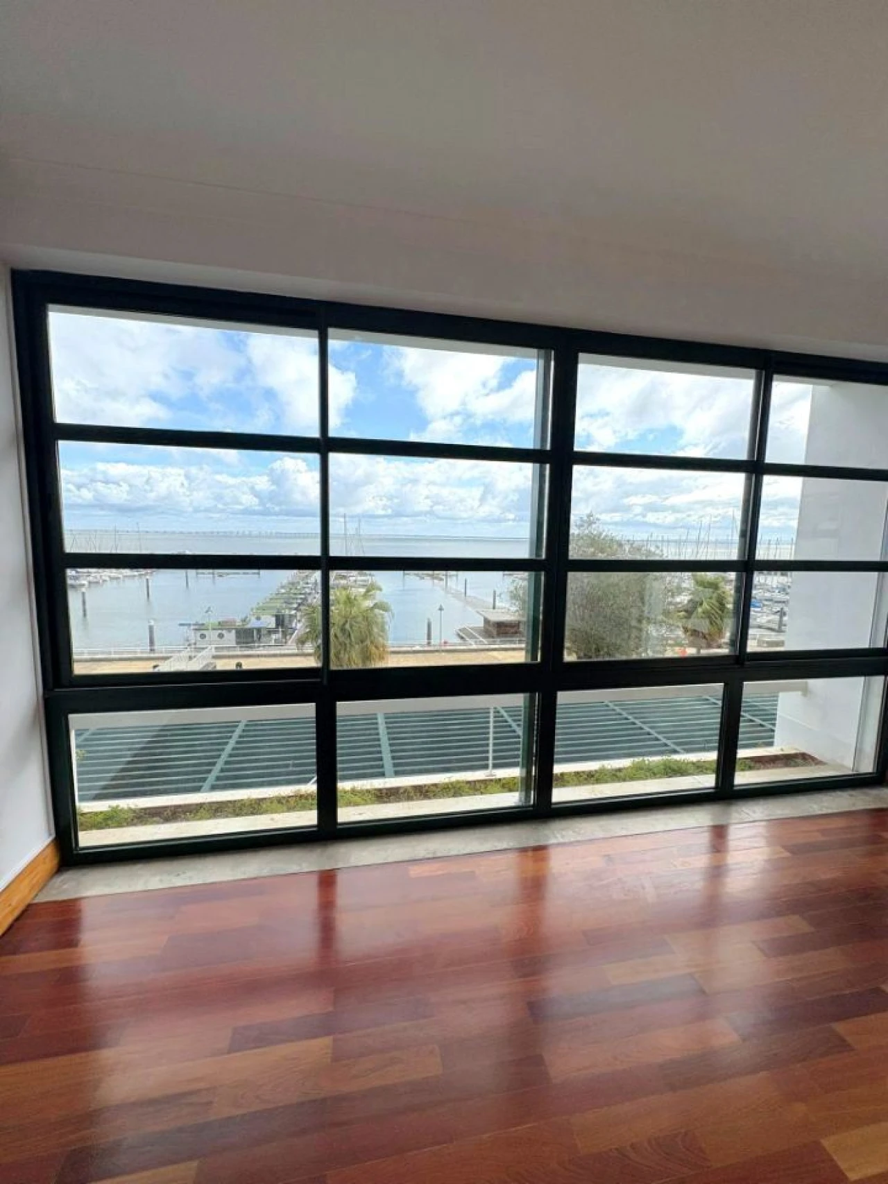 Apartamento T2 para Arrendamento em Parque das Nações Foto 5