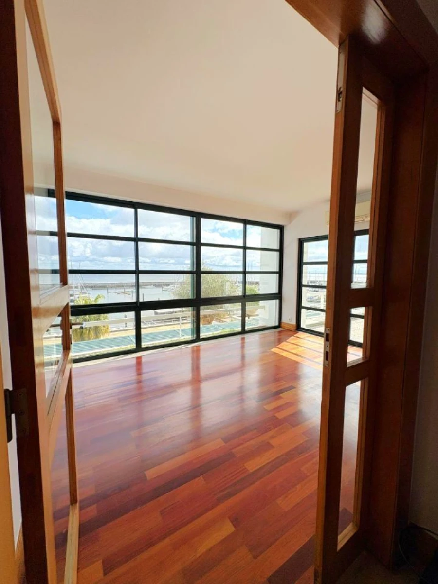 Apartamento T2 para Arrendamento em Parque das Nações Foto 7