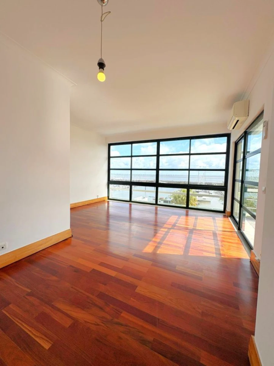 Apartamento T2 para Arrendamento em Parque das Nações Foto 8