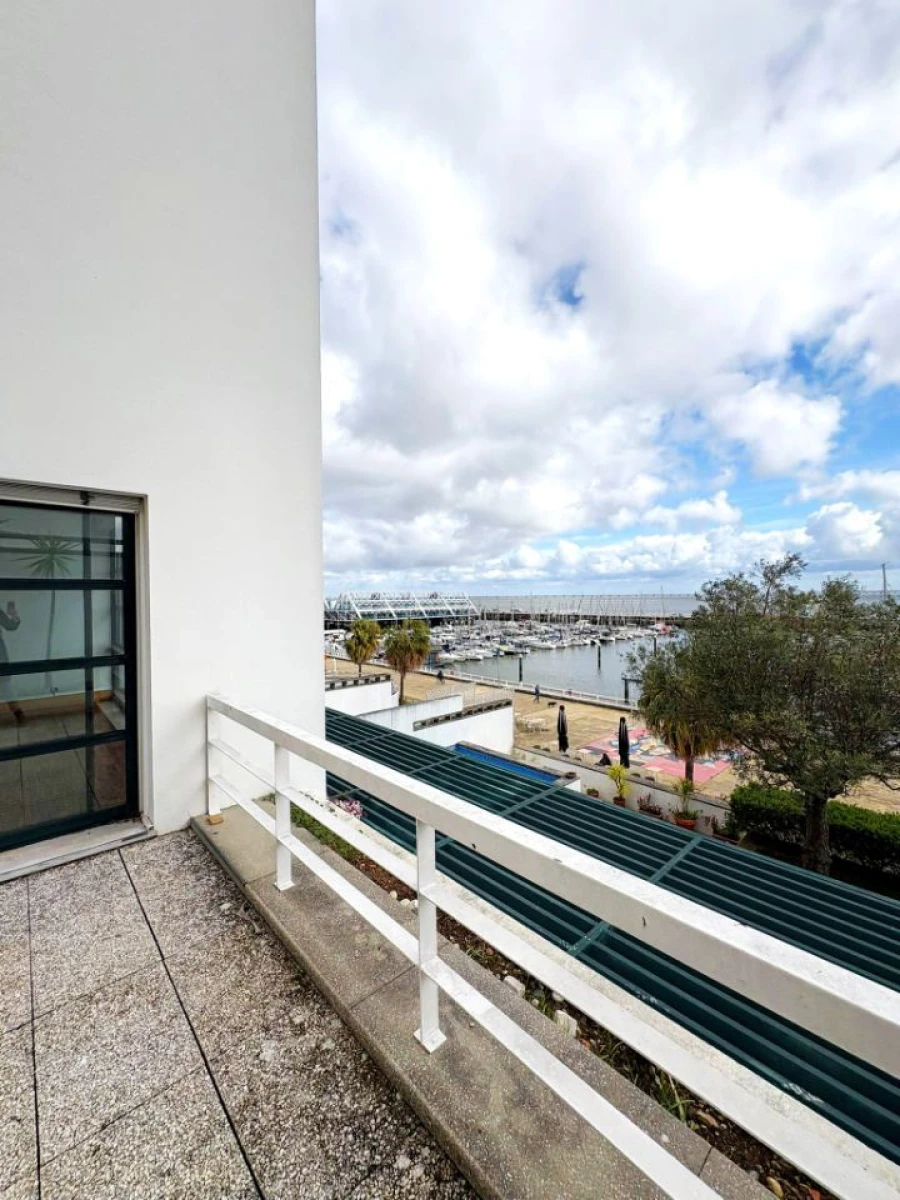 Apartamento T2 para Arrendamento em Parque das Nações Foto 10