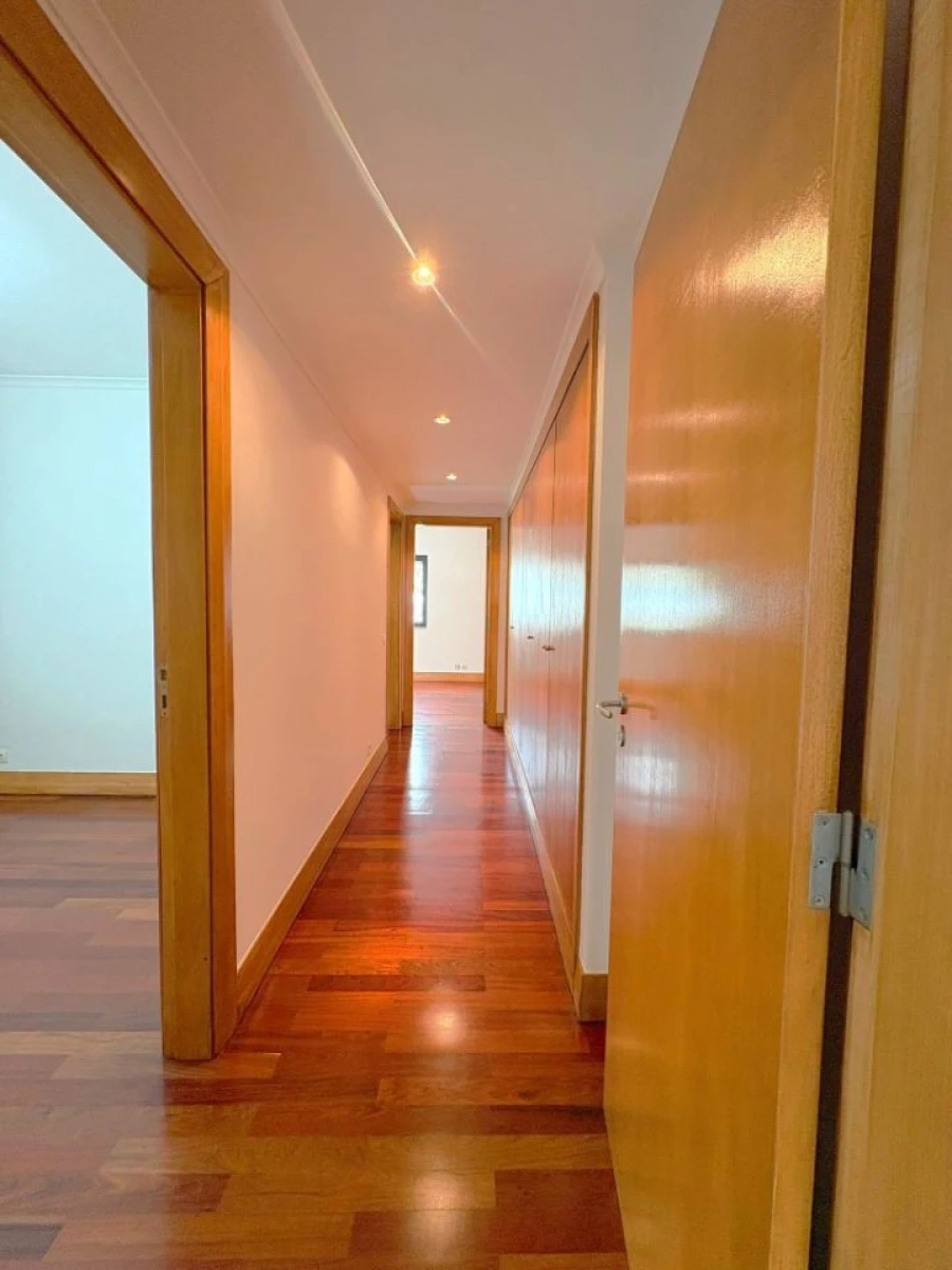 Apartamento T2 para Arrendamento em Parque das Nações Foto 20