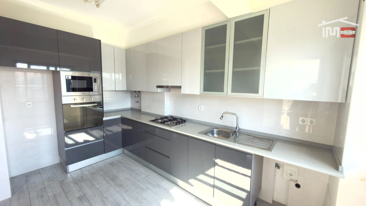 Apartamento T3 para Venda em Laranjeiro e Feijó Foto 1