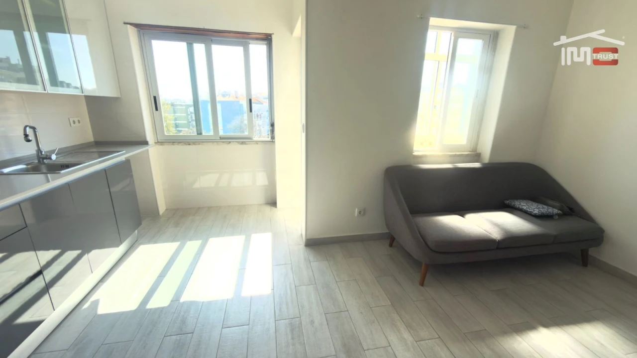 Apartamento T3 para Venda em Laranjeiro e Feijó Foto 7