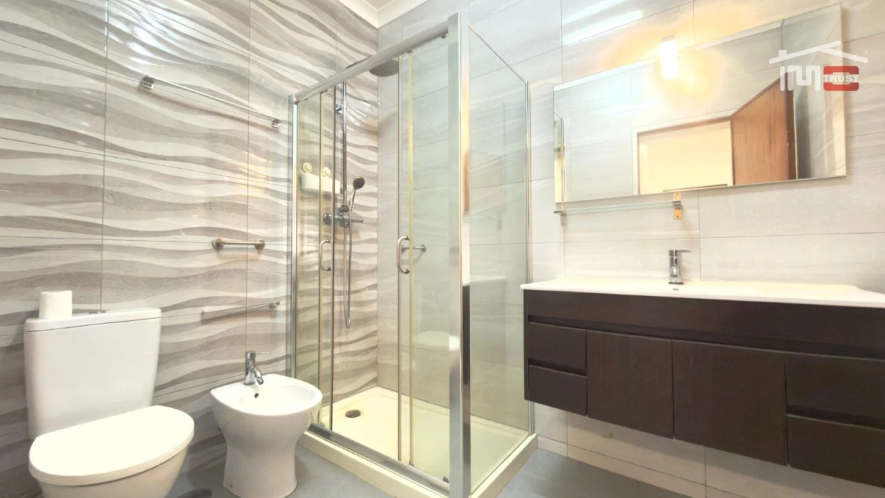 Apartamento T3 para Venda em Laranjeiro e Feijó Foto 14