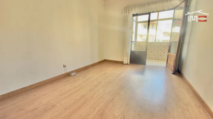 Apartamento T3 para Venda em Laranjeiro e Feijó Foto 20