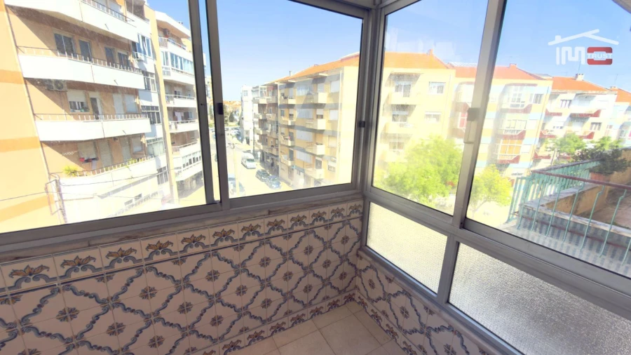 Apartamento T3 para Venda em Laranjeiro e Feijó Foto 22