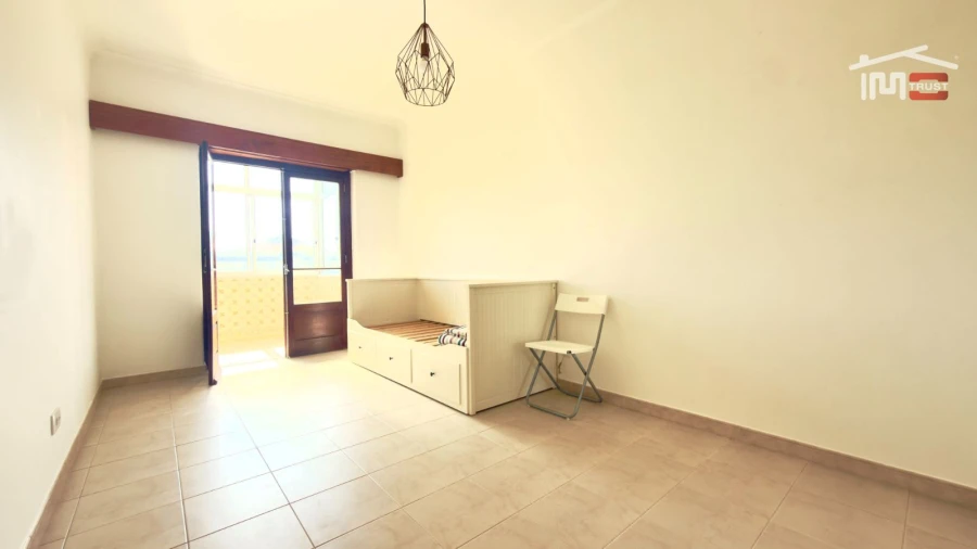 Apartamento T3 para Venda em Laranjeiro e Feijó Foto 25