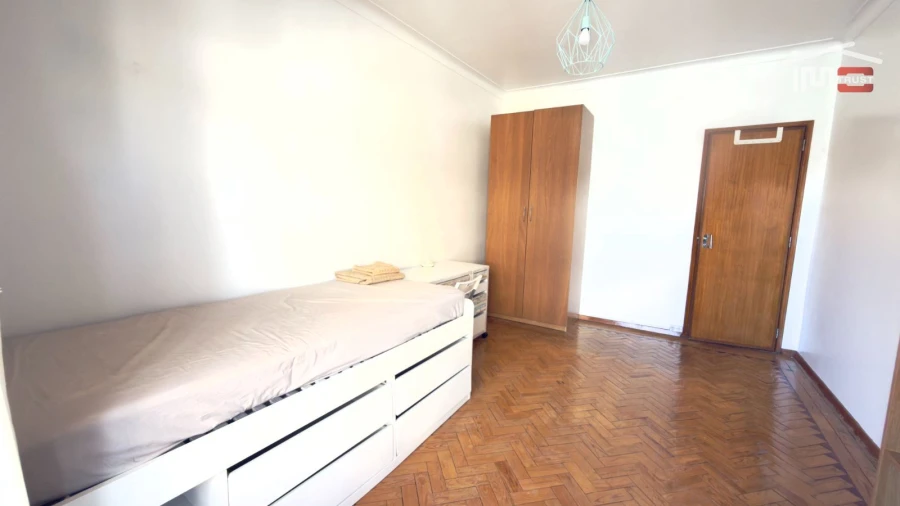 Apartamento T3 para Venda em Laranjeiro e Feijó Foto 28