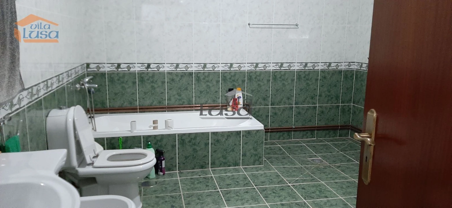 Moradia T6 para Venda em Passos Foto 9