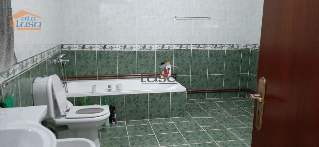 Moradia T6 para Venda em Passos Foto 9