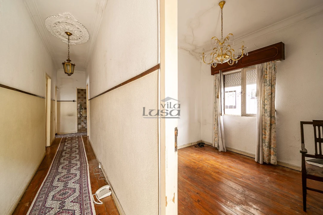 Moradia T4 para Venda em Oliveira do Douro Foto 13