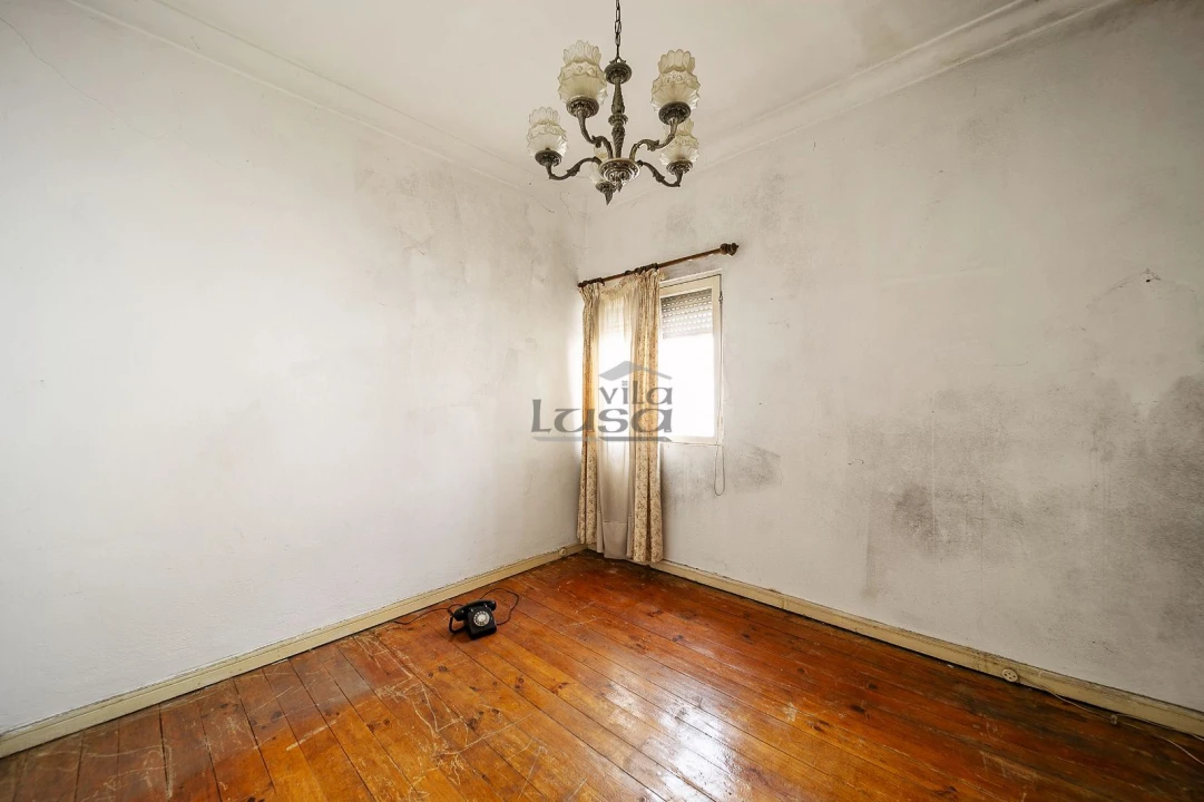 Moradia T4 para Venda em Oliveira do Douro Foto 18