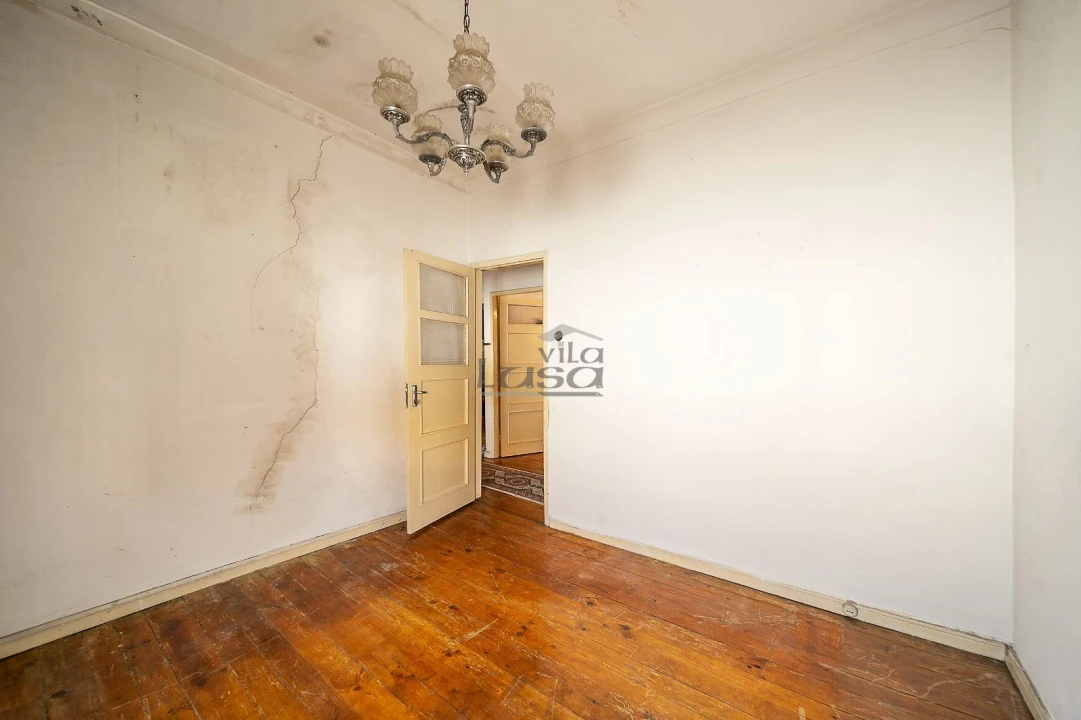 Moradia T4 para Venda em Oliveira do Douro Foto 19