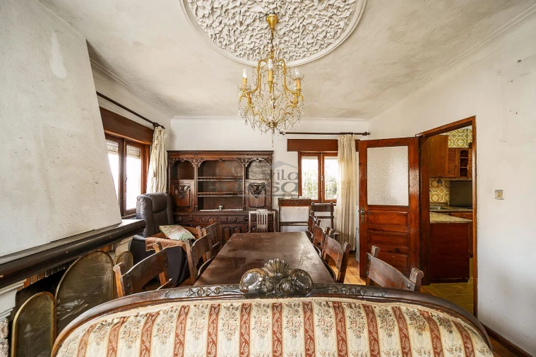 Moradia T4 para Venda em Oliveira do Douro Foto 6