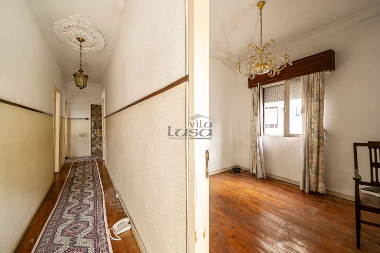 Moradia T4 para Venda em Oliveira do Douro Foto 13