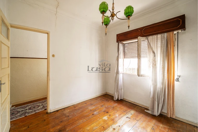 Moradia T4 para Venda em Oliveira do Douro Foto 16