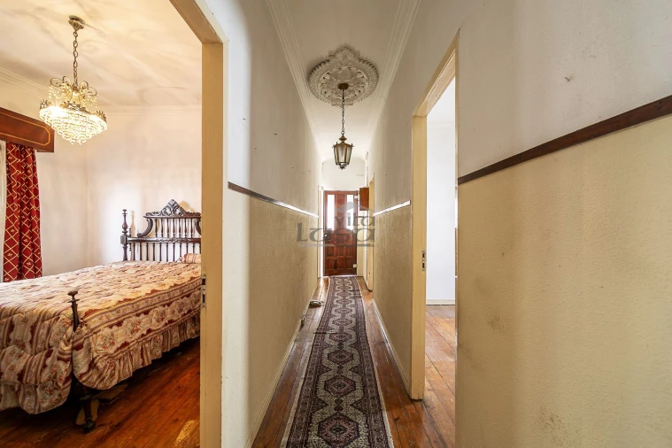 Moradia T4 para Venda em Oliveira do Douro Foto 21