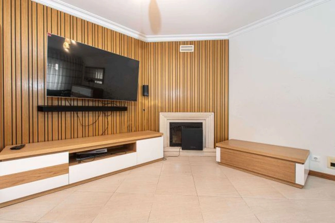 Apartamento T3 para Venda em Queluz e Belas Foto 4