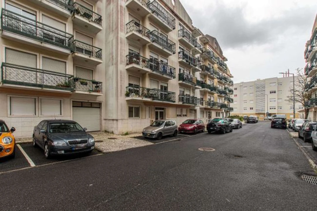 Apartamento T3 para Venda em Queluz e Belas Foto 5