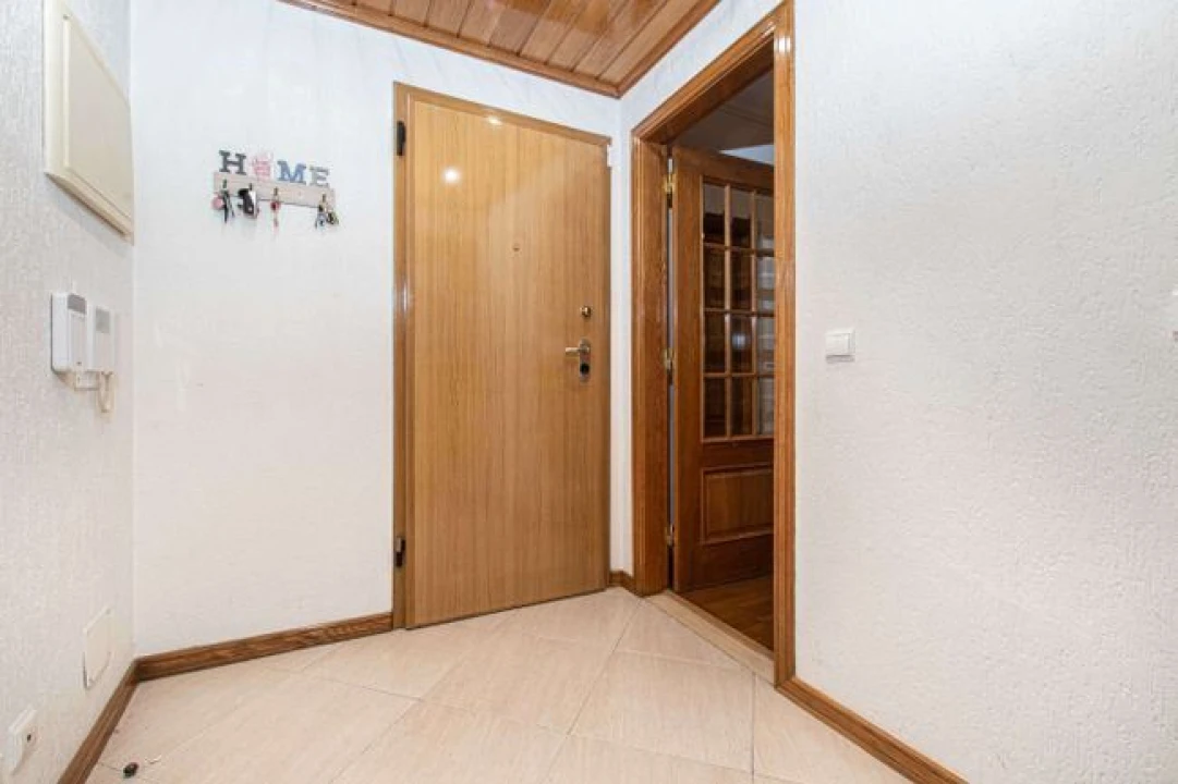 Apartamento T3 para Venda em Queluz e Belas Foto 9
