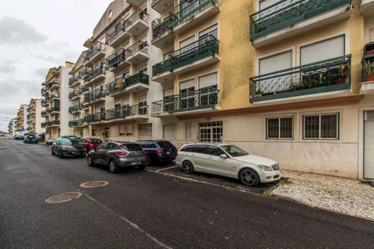 Apartamento T3 para Venda em Queluz e Belas Foto 13