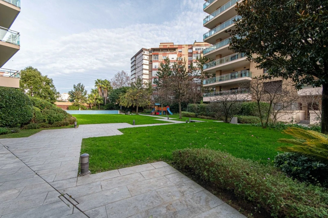 Apartamento T2 para Arrendamento em Odivelas Foto 6