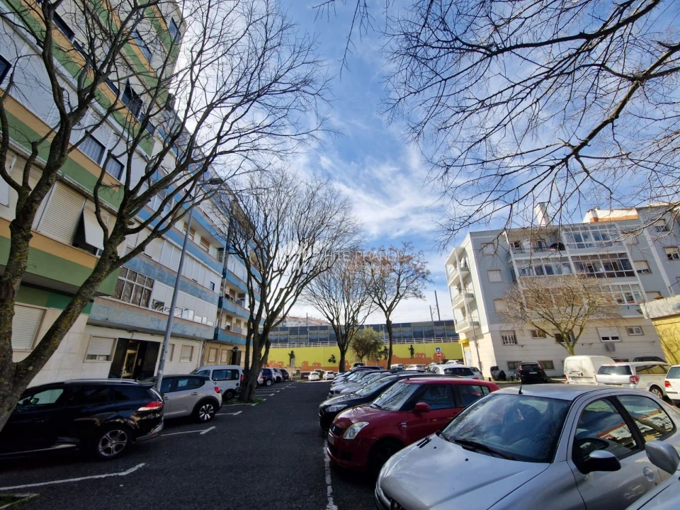Apartamento T1 para Venda em Águas Livres Foto 21