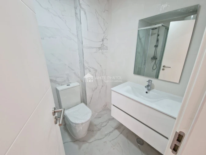 Apartamento T1 para Venda em Águas Livres Foto 3