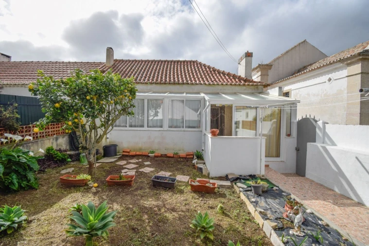 Quinta T2 para Venda em Colares Foto 26