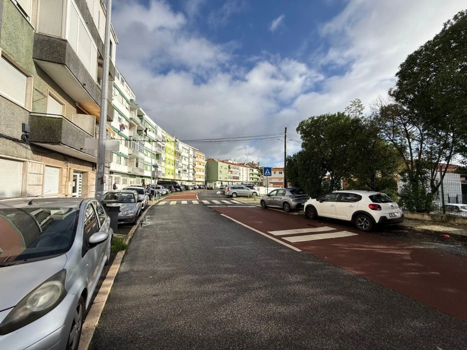 Apartamento T2 para Venda em Queluz e Belas Foto 15