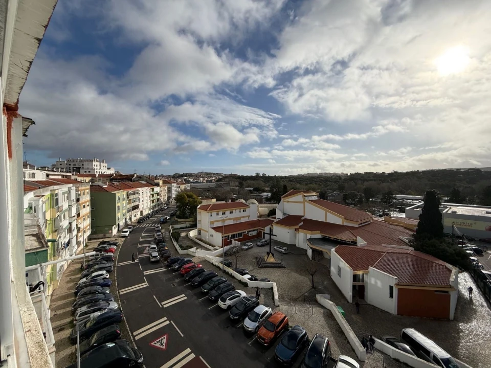 Apartamento T2 para Venda em Queluz e Belas Foto 16