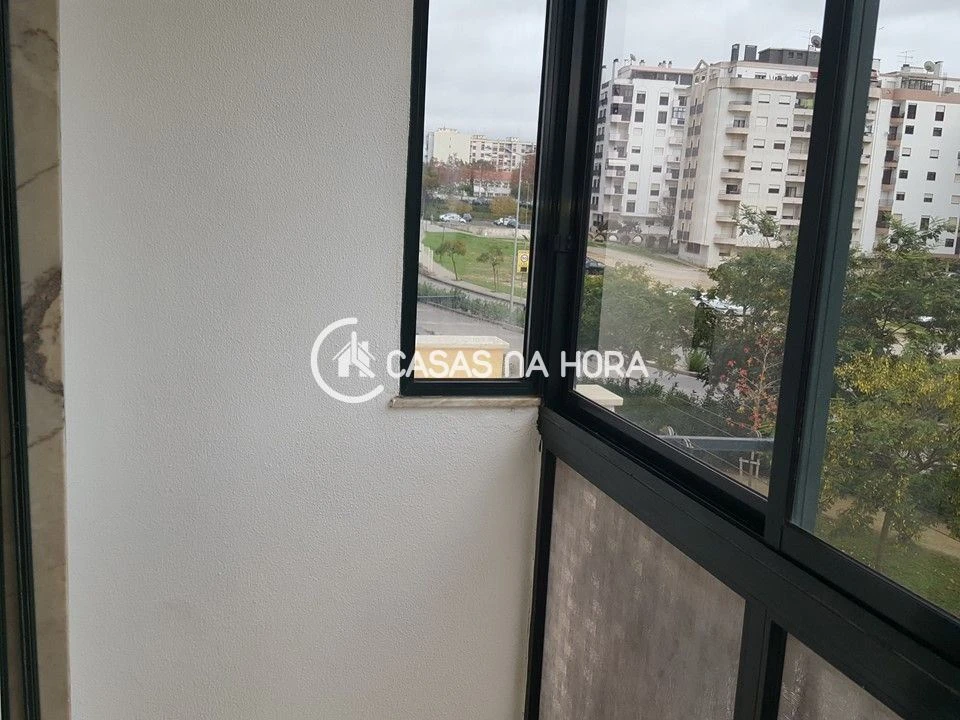 Apartamento T2 para Arrendamento em União das Freguesias de Setúbal Foto 3