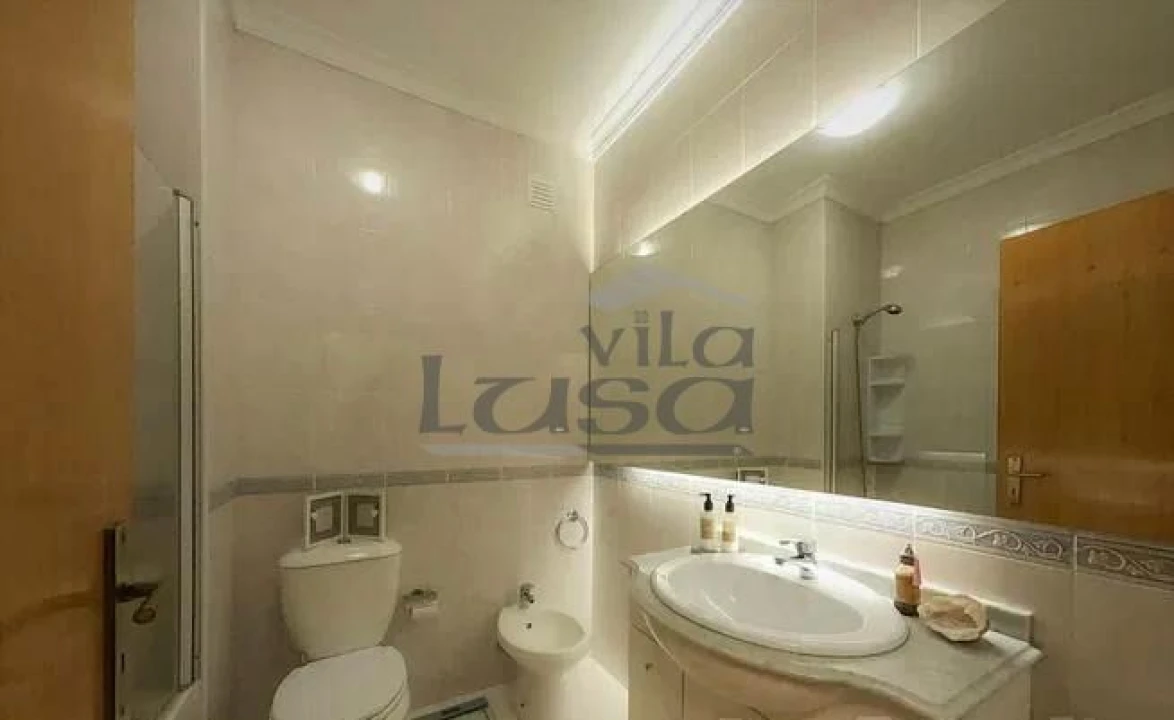 Apartamento T2 para Arrendamento em Fânzeres e São Pedro da Cova Foto 11