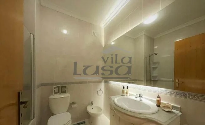 Apartamento T2 para Arrendamento em Fânzeres e São Pedro da Cova Foto 11